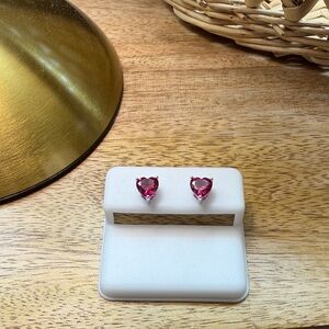 6mm Heart-Shaped ruby red corundum Stud Earrings in Sterling Silver 925 NWT